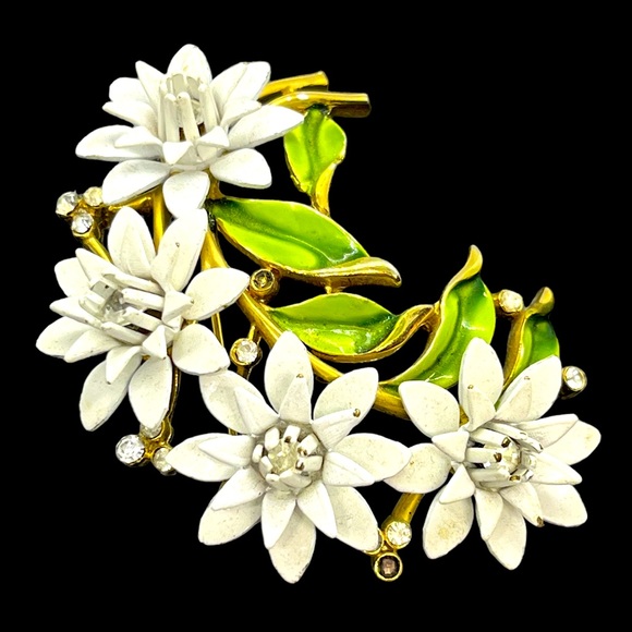 Crown Trifari vintage flower bouquet enamel rhinestone brooch pin RARE beautiful